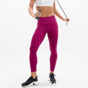 Athleta Wildberry Interval Stash 7/8 High-Rise Leggings